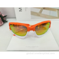 Man Wearing Sunglasses Stylish Full Frame Square UV Protection Sunglasses Supplier